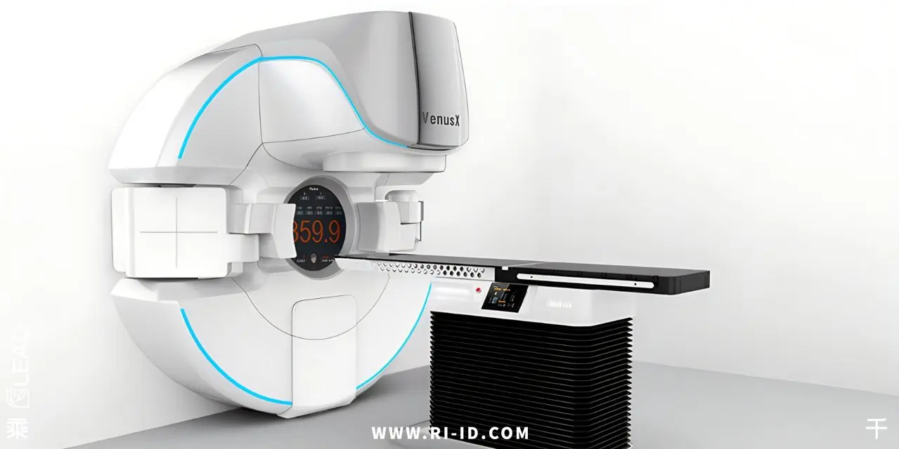 雷泰_医用直线加速器展示图