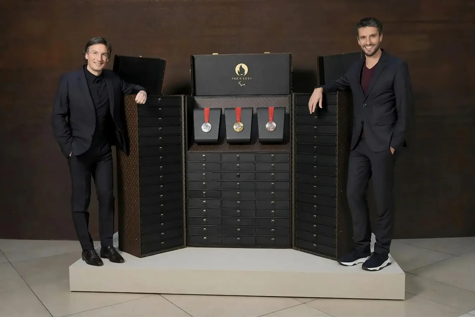 奥运会LV奖牌箱.webp
