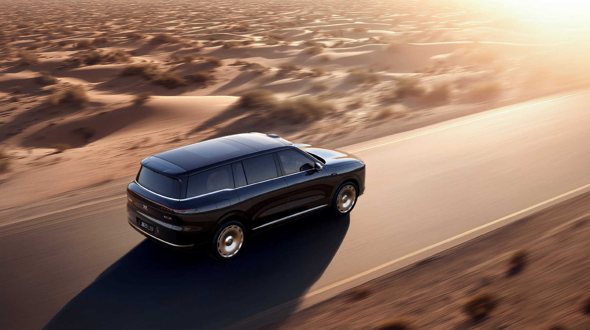 智己 LS9 上市：旗舰 SUV 凭硬核设计与诚意定价引爆市场